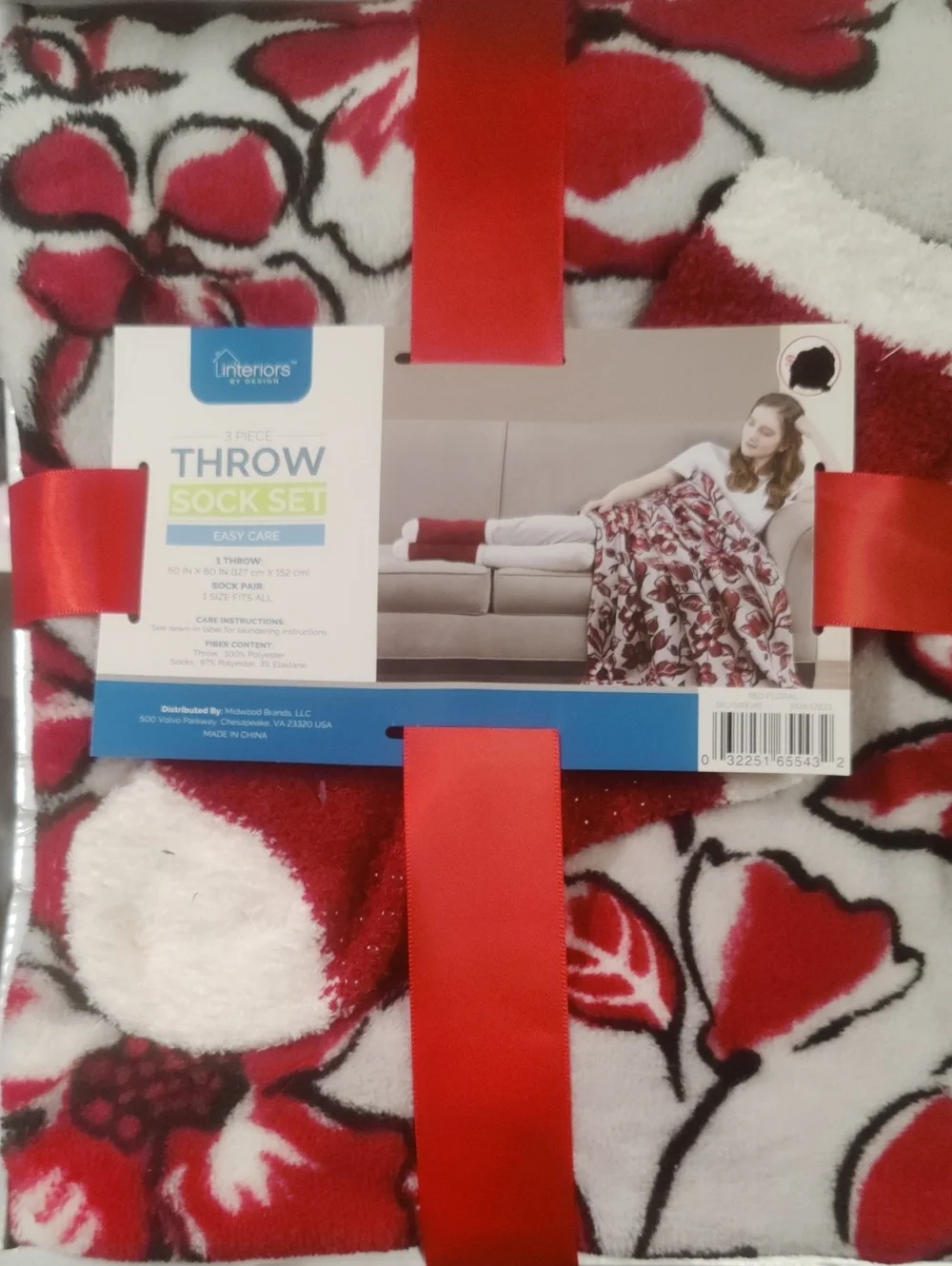Red and White Floral Throw Sock Set - Cute Gift Set